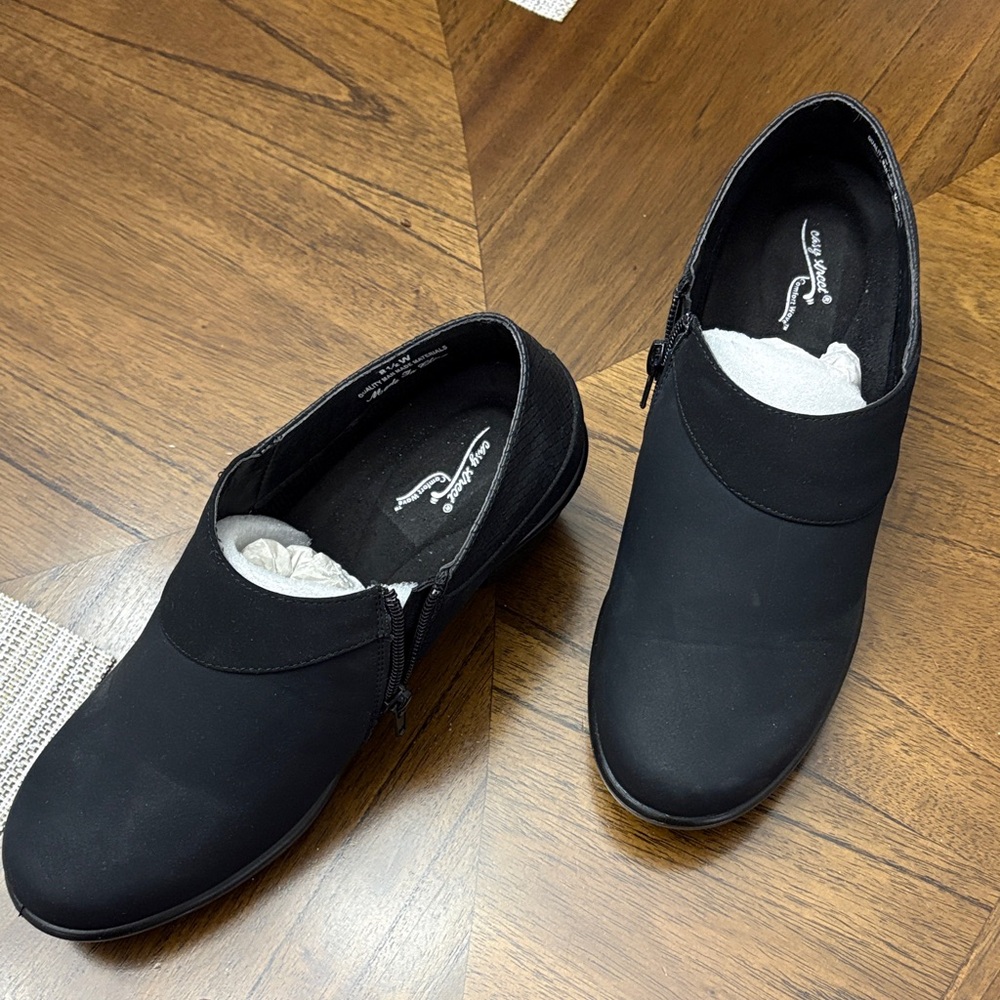 Easy Spirit Black Slip-On Shoes